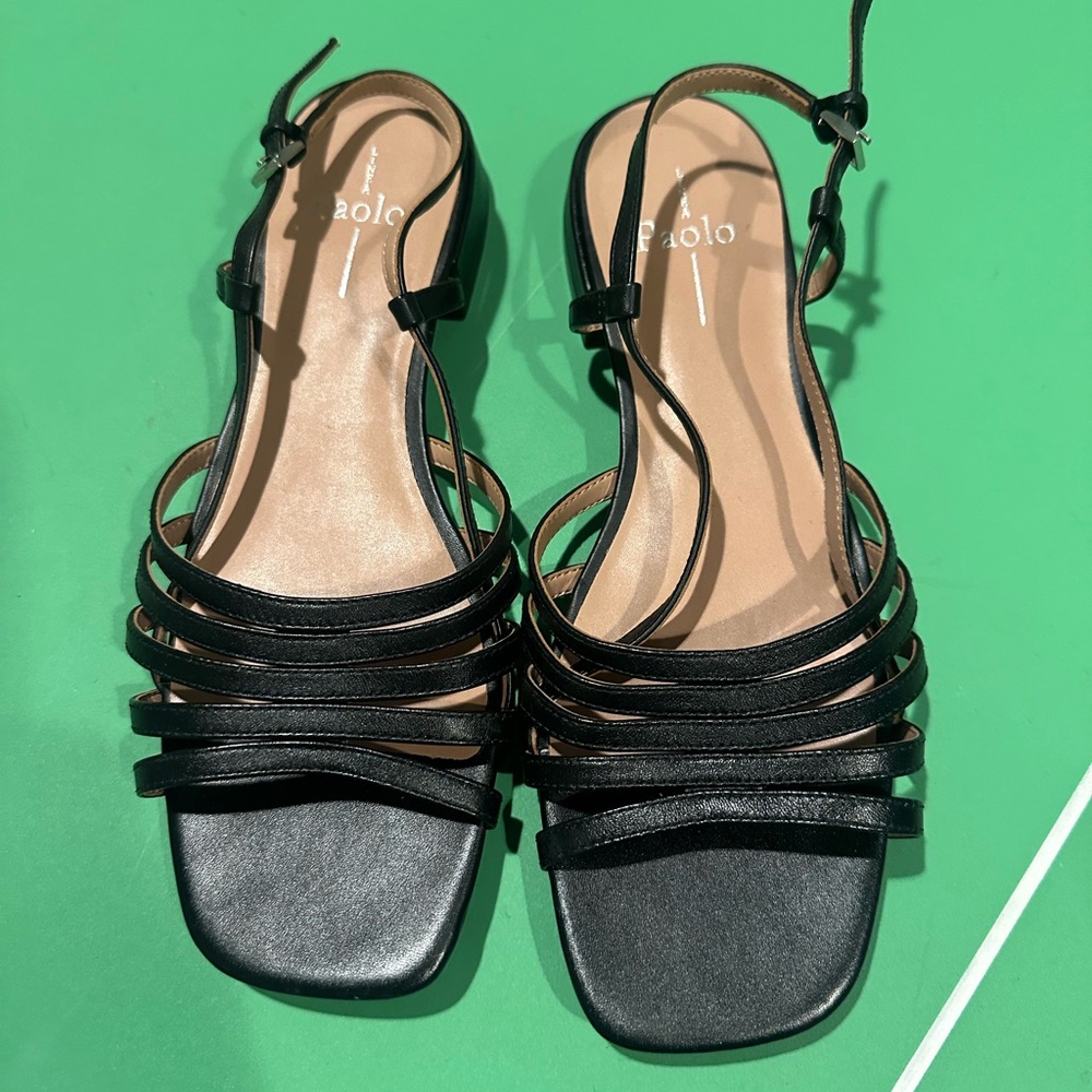 Linea Paolo Sandals